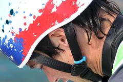 Český kajakář Vavřinec Hradilek sjíždí kanál Lee Walley během stříbrného závodu na OH 2012 v Londýně.