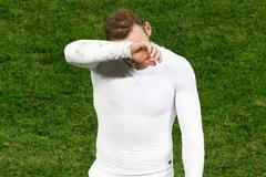 FOTO V hlavní roli Rooney: břevno, gól i nekonečný smutek