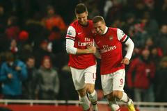 Premier League, Arsenal - West Ham:  Olivier Giroud a  Lukas Podolski
