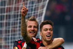 Frankfurt vs. Bordeaux, utkání Evropské ligy (Václav Kadlec slaví gól)