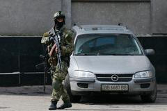 Proruský separatista ve Slavjansku.