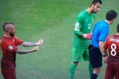 MS 2014: Německo-Portugalsko (Meireles gestikuluje zviženými prostředníčky)