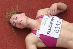 Eliška Klučinová na mítinku v Kladně