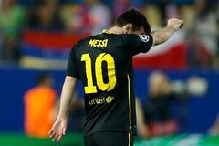 Smutný Lionel Messi v Lize mistrů