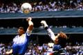 MS 1986, Argentina - Anglie: Diego Maradona a Peter Shilton