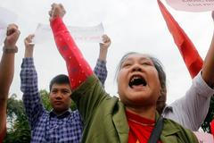 Protesty před čínskou ambasádou v hlavním městě Vietnamu.