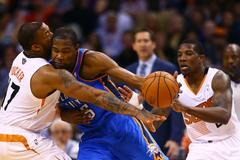 NBA: Oklahoma City Thunder at Phoenix Suns (Kevin Durant)