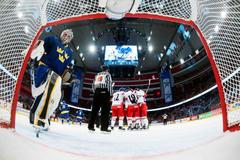 MS v hokeji 2013, Česko - Švédsko: Jhonas Enroth