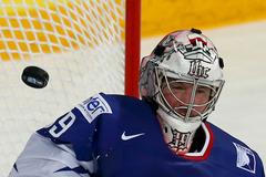 VIDEO Skvělý zákroka francouzského brankáře Hueta proti Kanadě