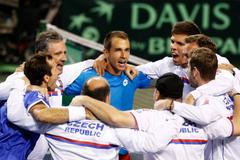 FOTO Češi slaví postup, bitvu s Japonci viděl i císař