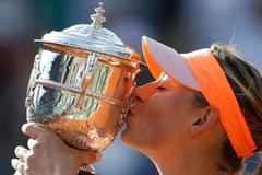 Maria Šarapovová slaví titul na French Open 2014