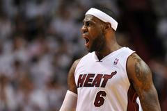 LeBron James z Miami v zápase s Brooklynem