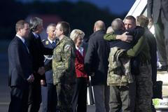 Přílet propuštěného českého vojáka z Ukrajiny