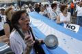 Foto: Proti argentinské prezidentce vytáhly do ulic statisíce lidí
