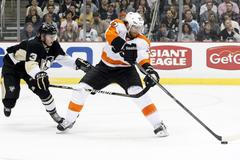 NHL: Philadelphia Flyers at Pittsburgh Penguins (Voráček a Maata)