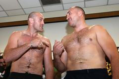 Tyson Fury a Alexander Ustinov na vážení