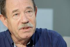 Fištejn: Ukrajina nemůže agresora odměnit částí svého území