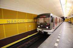 MHD, metro, Národní třída, doprava, ilustrační foto