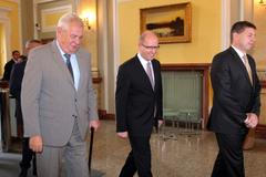 Zeman na zasedání vlády a Jourová erokomisařkou