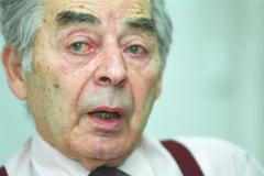 Oldřich Stránský - bývalý předseda Sdružení osvobozených politických vězňů a bývalý osvětimský vězeň