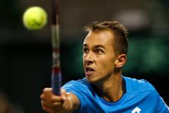 Lukáš Rosol v utkání Davis Cupu proti Japonci Danielovi