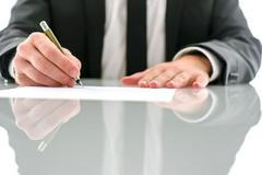 Byznys, podpis, smlouva, podnikatel, advokát, ilustrační foto