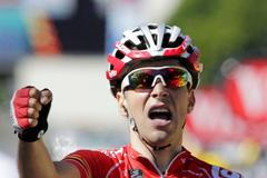 Tony Gallopin se raduje z vítězství v 11. etapě Tour de France