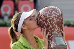 Karolína Plíšková s vítěznou trofejí v Soulu 2014