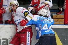 Slavia vs. Plzeň, 9. kolo hokejové extraligy (Hollweg)