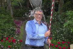 VIDEO Bill Gates se zapojil do Ice Bucket Challenge