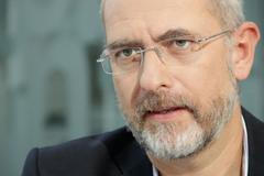 Hollý: Sebevražda je odvaha před smrtí a strach před životem