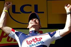 Německý cyklista André Greipel slaví vítězství ve čtvrté etapě Tour de France 2012.