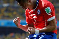 MS 2014, Brazílie-Chile: Alexis Sánchez slaví gól