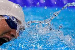 Pětibojař Ondřej Polívka v bazénu na olympijských hrách v Londýně