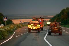 Proruští separatisté na silnici u Doněcka.