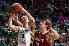 MS v basketbalu 2014: Litva - Turecko (Seibutis, Ašik)