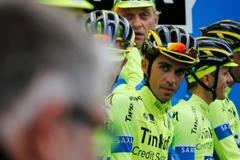 Alberto Contador trénuje v Leedsu na Tour de France 2014