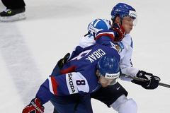 Finsko - Slovensko: Martin Cibák, Mika Pyörälä (souboj)