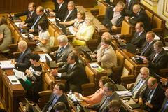 Mimořádná schůze poslanecké sněmovny