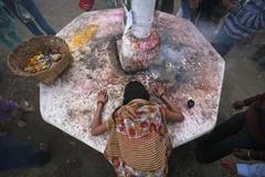 Fotogalerie: Vymítání ďábla na indický způsob