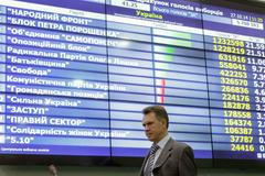 Tabule s průběžnými výsledky v sídle Centrální volební komise.