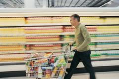 Nakupování, supermarket, ilustrační foto