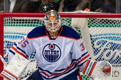 NHL: John Klingberg dal gól z půlky hřiště