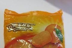 Meruňky napadené škůdcem mlékohubem