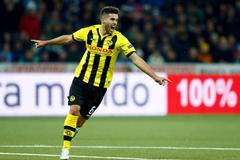 Leonardo Bertone z Young Boys Bern slaví gól v Evropské lize
