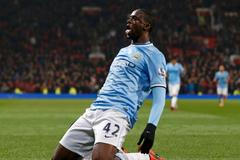 Manchester United - Manchester City (Touré slaví gól)