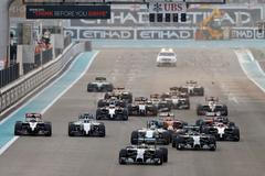 Mercedes Formula One driver Lewis Hamilton of Britain leads the pack as they approach the first turn during the Abu Dhabi F1 Grand Prix at the Yas Marina circuit in Abu Dhabi