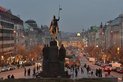 Václavské náměstí večer