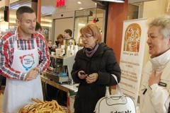 Filantropie - Pečení pro děti - Pasáž Myslbek aneb Nemám čas, běžím si koupit drahý hadry