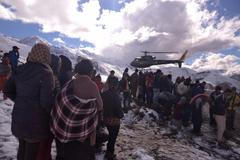 Nepál - záchranná akce v horách